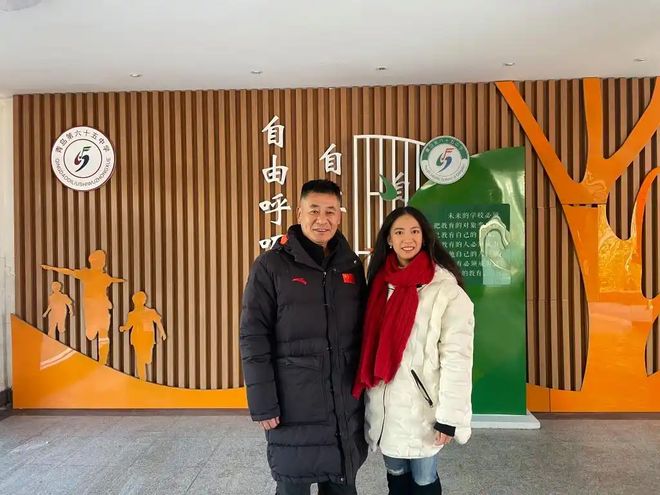 国女生被扒：非普通人乃“绿发会”主任女儿AG真人百家家乐app哈佛毕业礼演讲的中(图2)